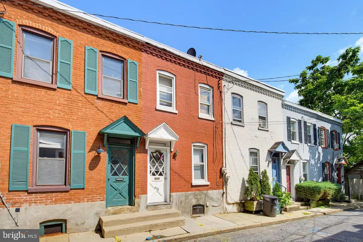 438 Chambers St, Lancaster, PA 17603 - #1