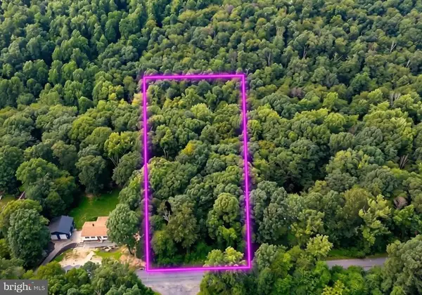 9 Deer Ln, HOLTWOOD, PA 17532