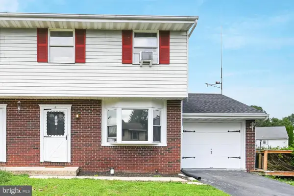 11 Clarendon Dr, LANCASTER, PA 17603