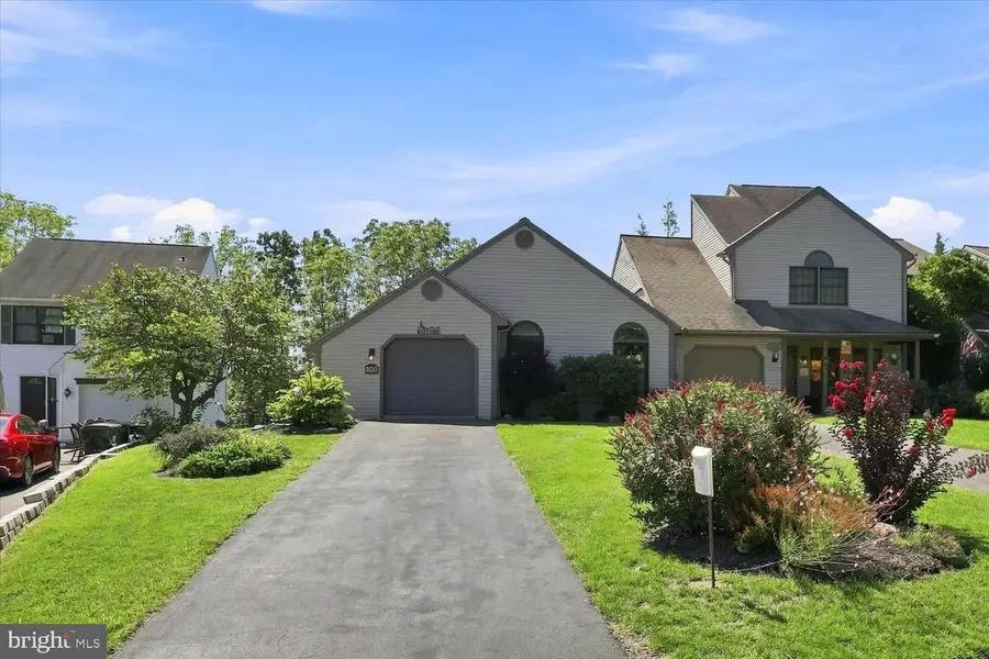 309 W Main St, Adamstown, PA 19501 - #3
