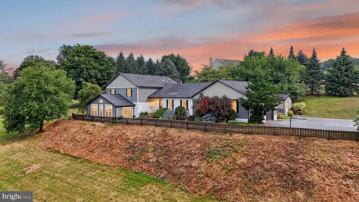 338 Churchtown Rd, Narvon, PA 17555 - #1
