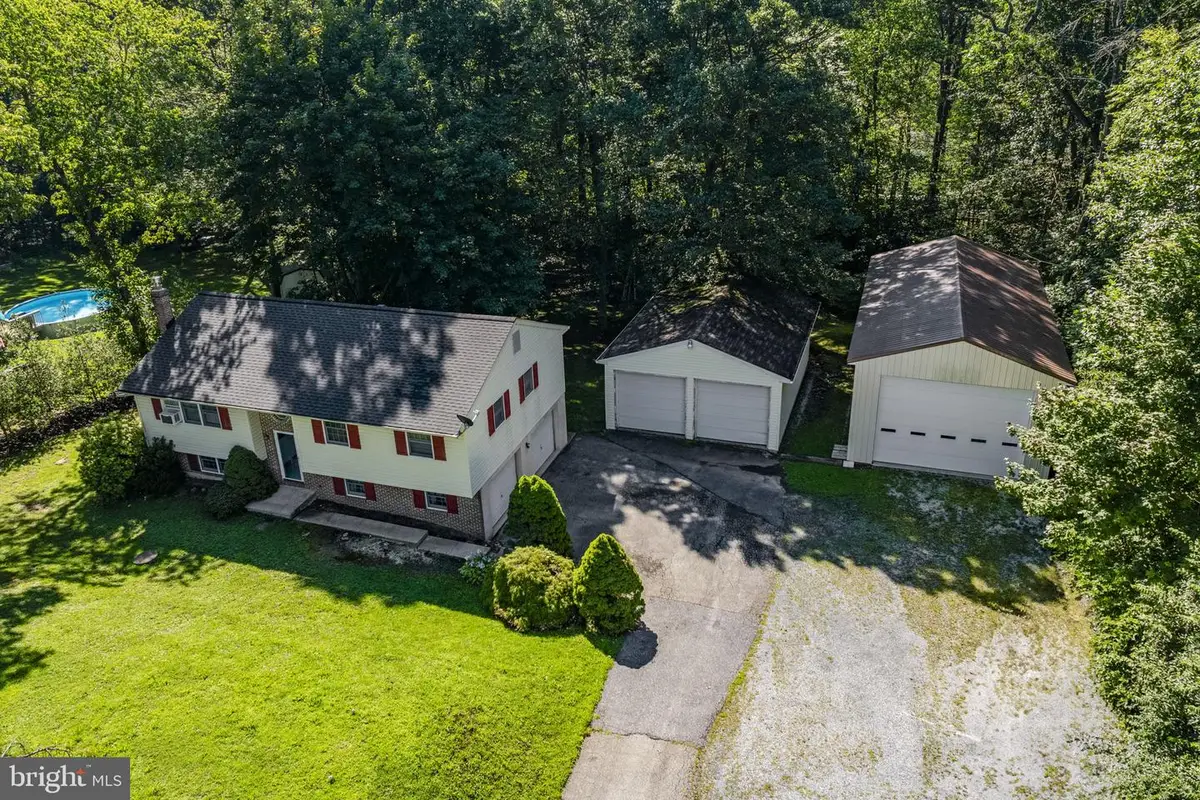901 Narvon Rd, Narvon, PA 17555 - #1