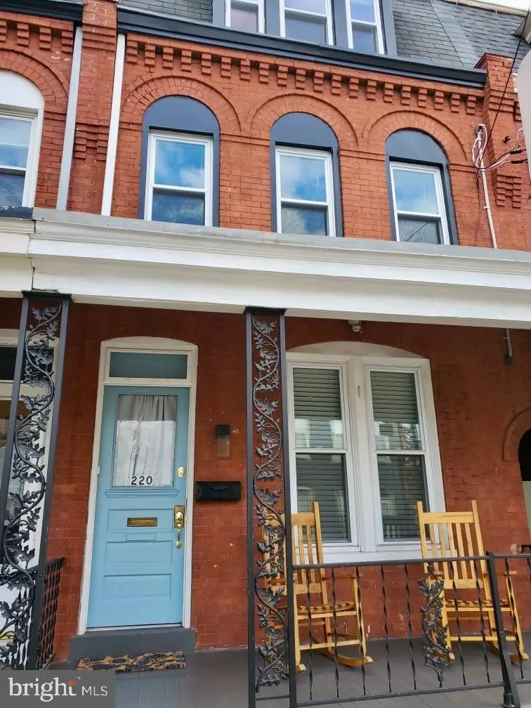 220 N Shippen St, Lancaster, PA 17602 - #1