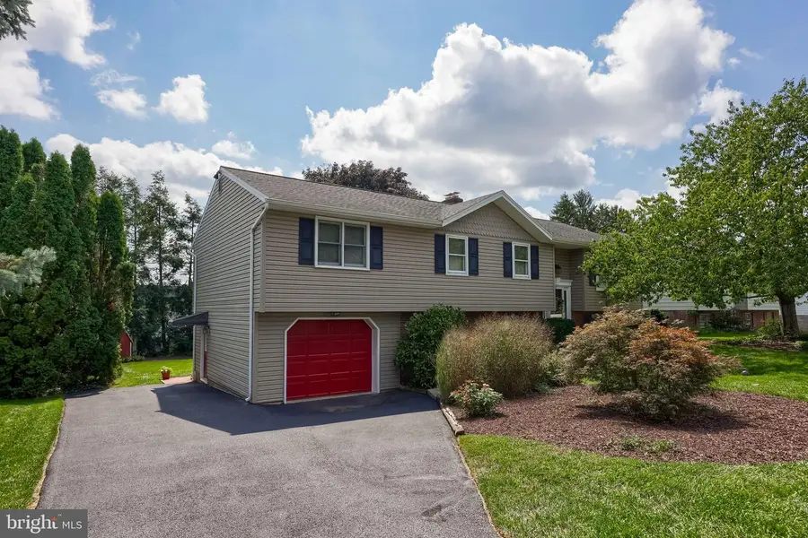 434 Surrey Dr, Lancaster, PA 17601 - #3