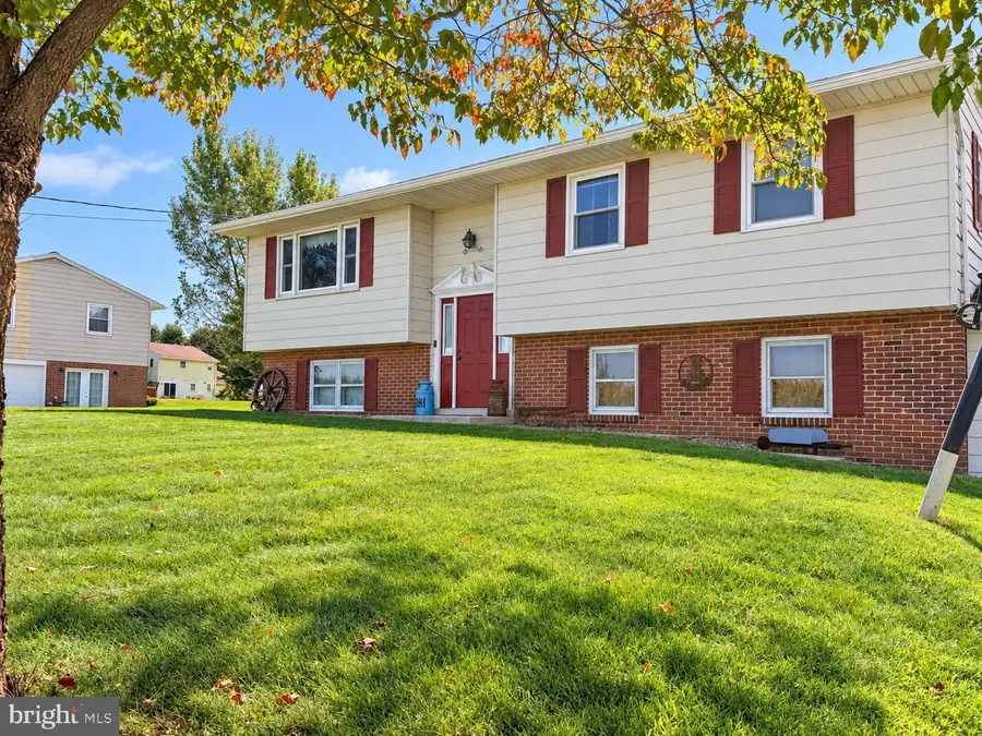 1861 Hauenstein Rd, Elizabethtown, PA 17022 - #2