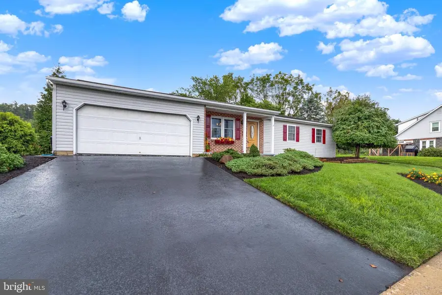 485 Howard Ave, Ephrata, PA 17522 - #3