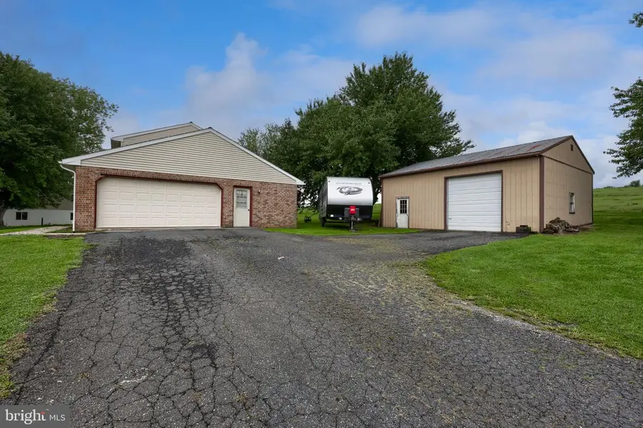 1920 Rockvale Rd, Lancaster, PA 17602 - #2