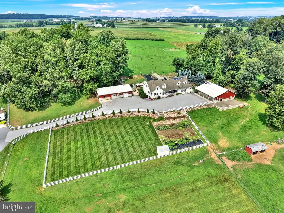 942 Valley Rd, Quarryville, PA 17566 - #1