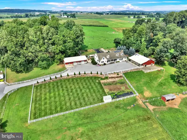 942 Valley Rd, QUARRYVILLE, PA 17566