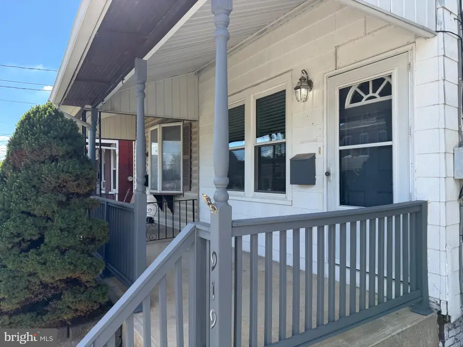 919 Spruce St, Columbia, PA 17512 - #3