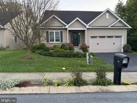 171 Waypoint Dr #229, Lancaster, PA 17603 - #1