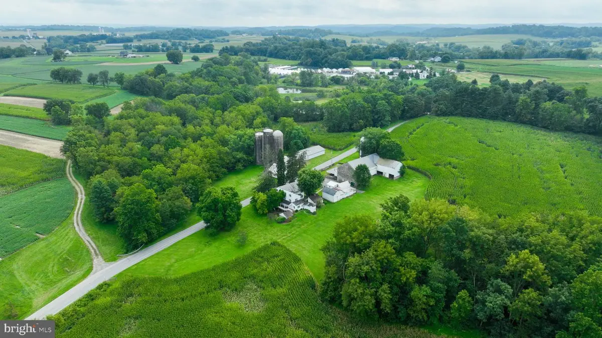 430 Stehman Rd, Lancaster, PA 17603 - #1