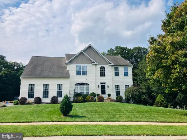 930 Hillcrest Dr, KINZERS, PA 17535