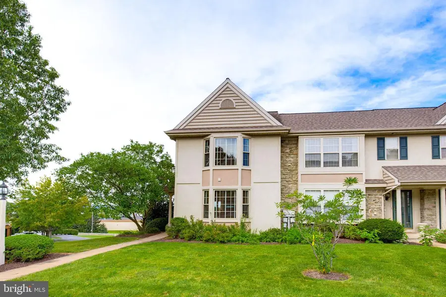 636 Royal View Dr, Lancaster, PA 17601 - #3