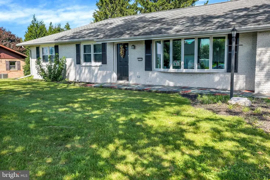 1227 Lebanon Rd, Manheim, PA 17545 - #3