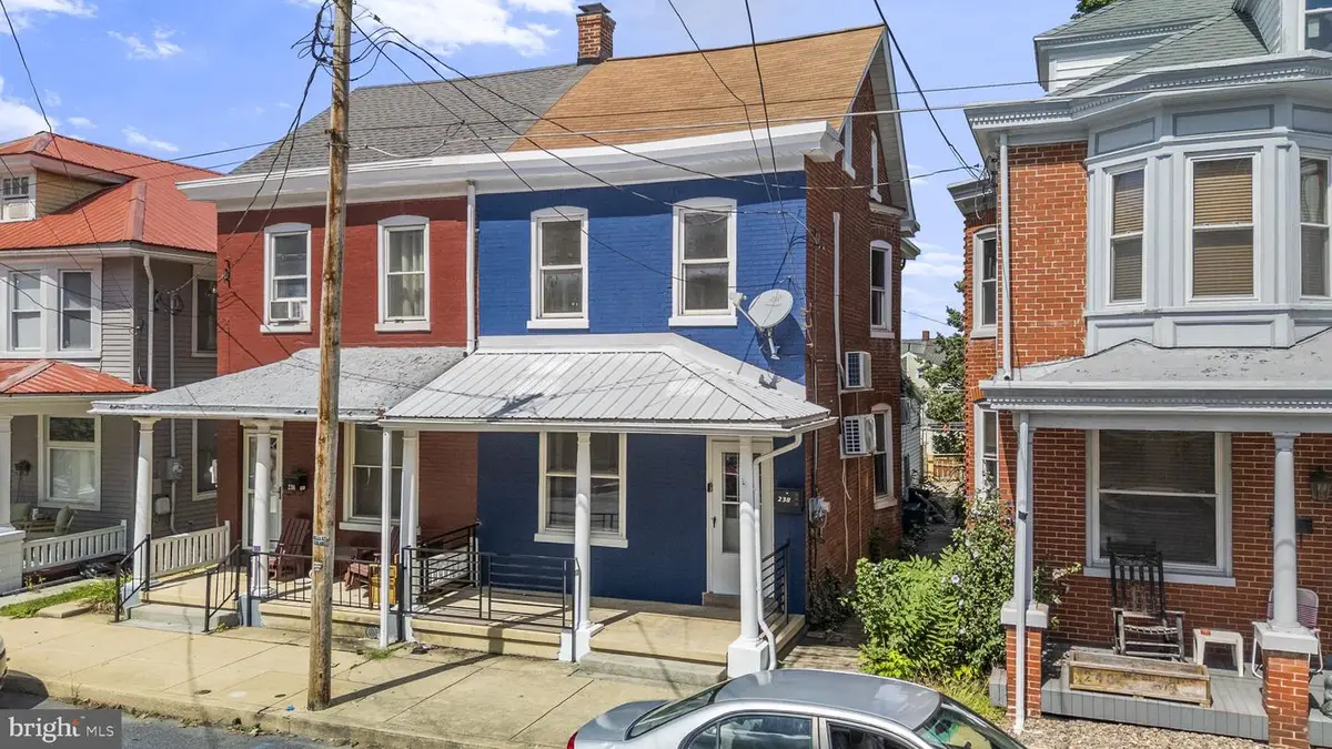 238 Washington Ave, Ephrata, PA 17522 - #1