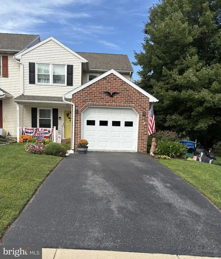 11 Parkview Dr, Reinholds, PA 17569 - #1