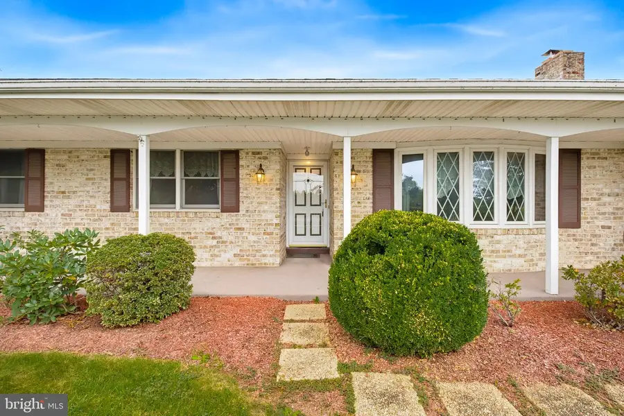 1164 Long Ln, Mount Joy, PA 17552 - #2