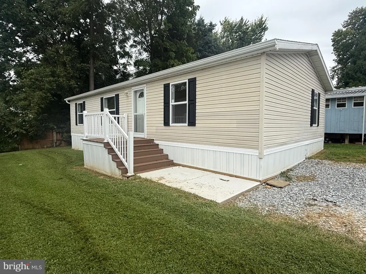 100 Market St #16, Bainbridge, PA 17502 - #1