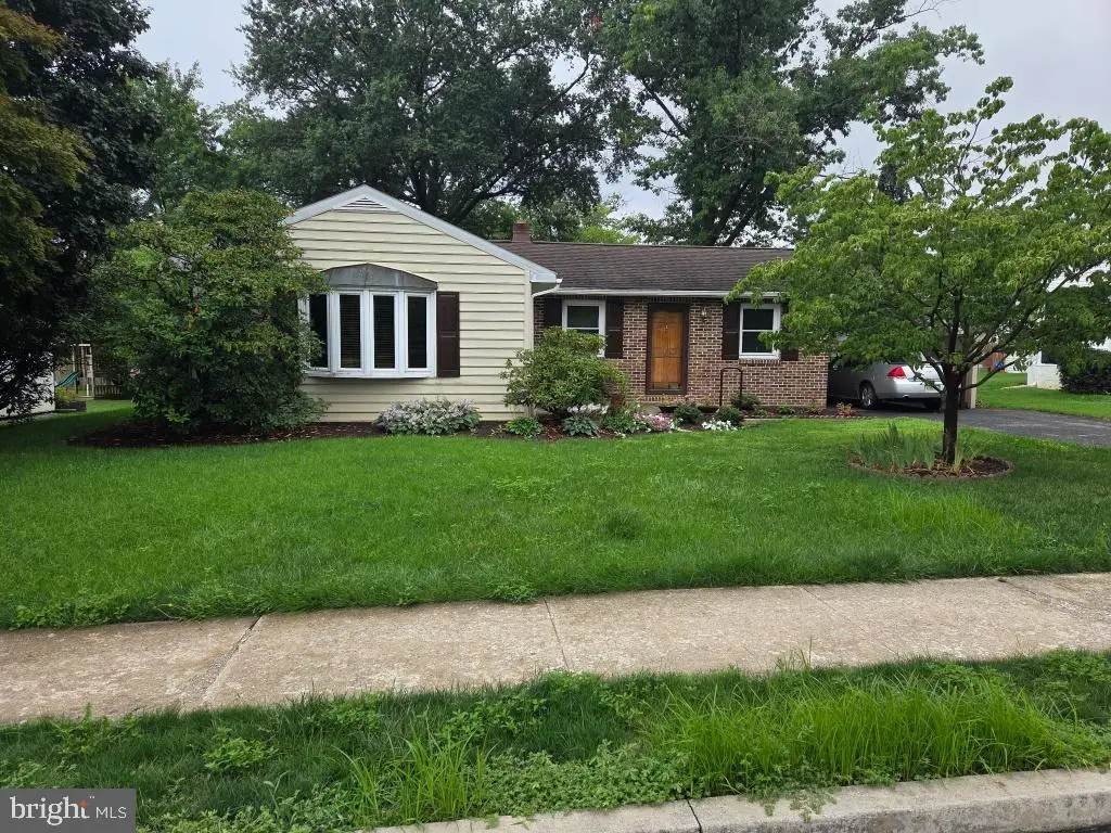 340 E Marion St, Lititz, PA 17543 - #1