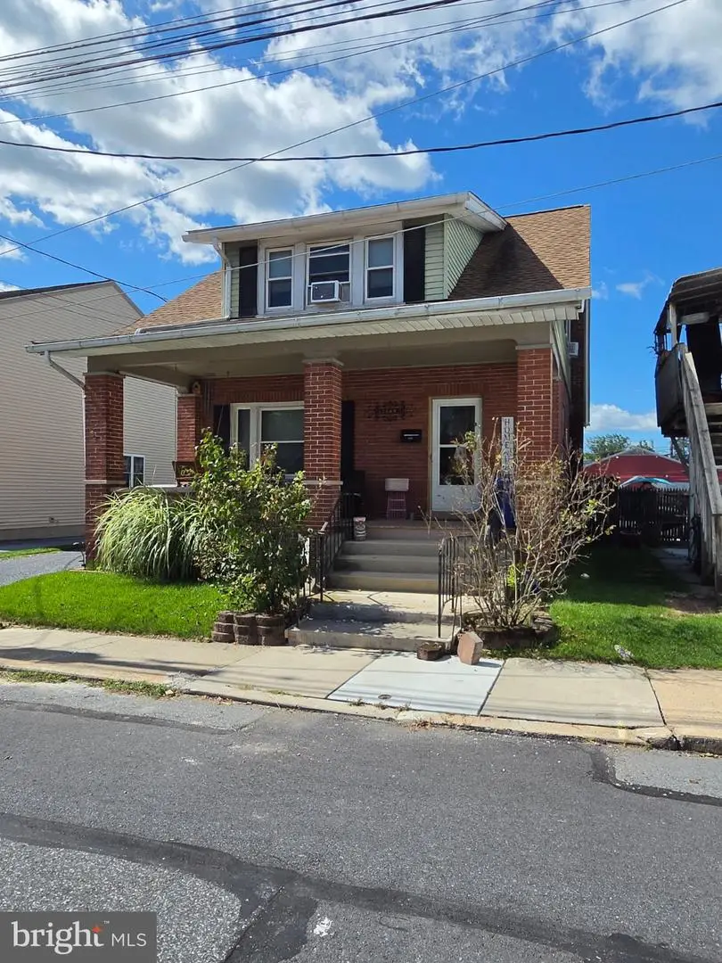 152 N Hanover St, Elizabethtown, PA 17022 - #1