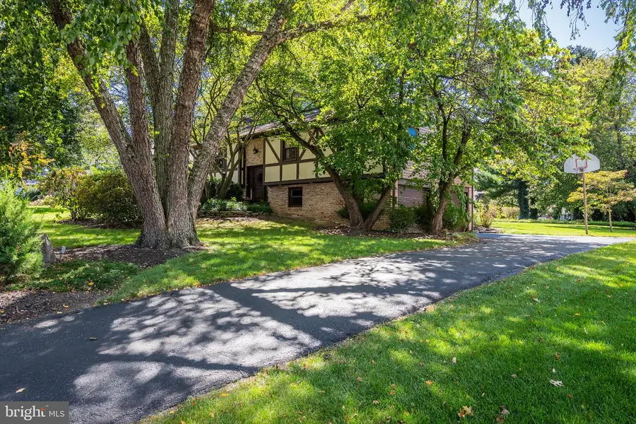 12 Country Side Ln, Leola, PA 17540 - #3