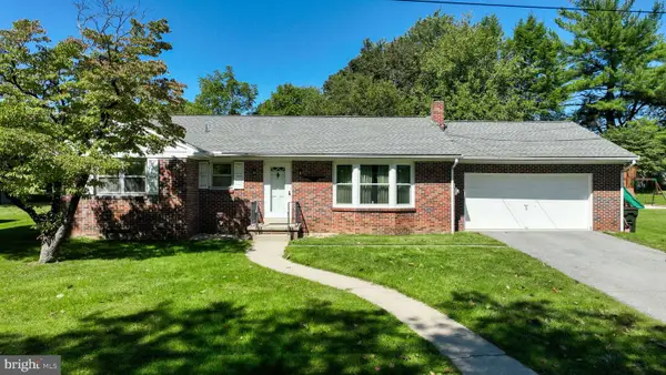 42 Oak Ln, STEVENS, PA 17578