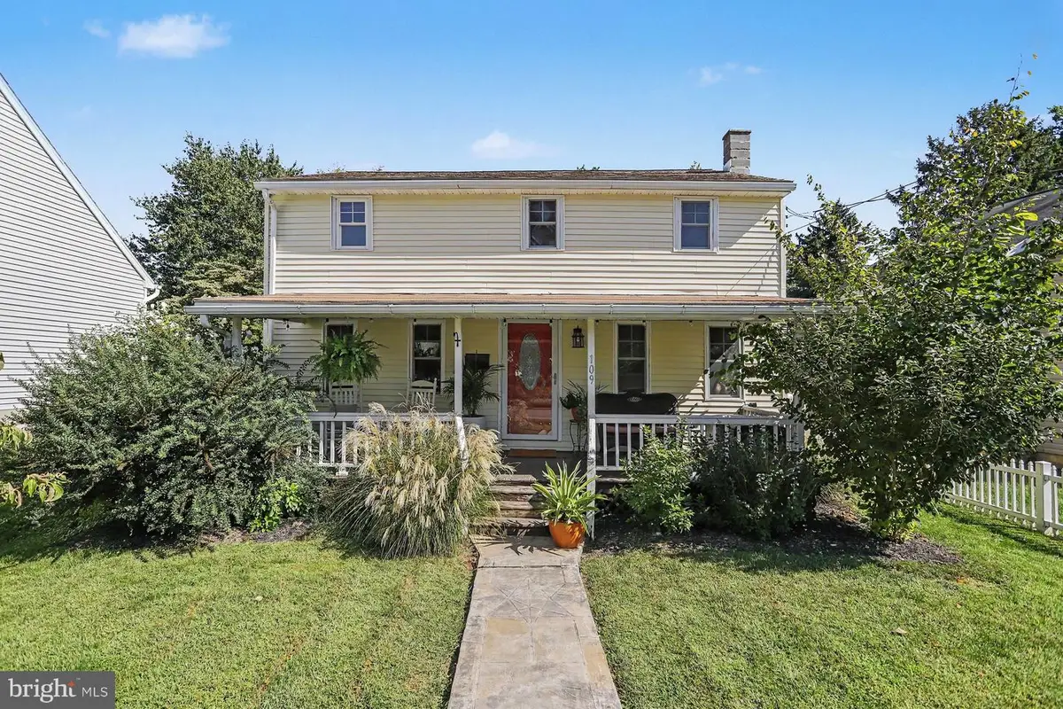 109 Leaman St, Lititz, PA 17543 - #1