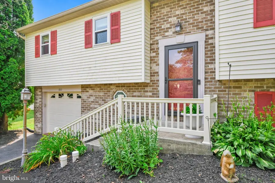 1915 Wilderness Rd, Lancaster, PA 17603 - #2