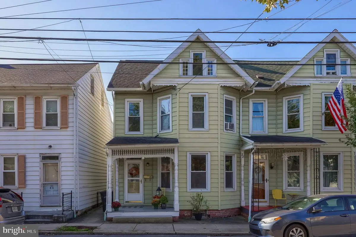 26 W Orange St, Lititz, PA 17543 - #1
