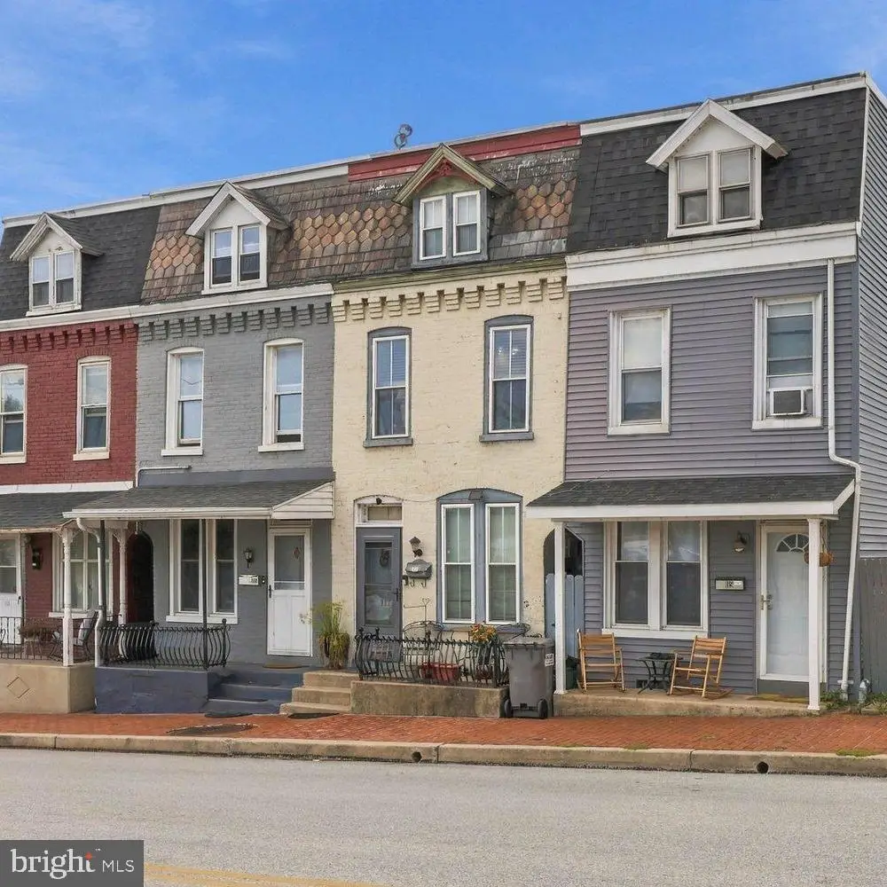 117 Locust St, Columbia, PA 17512 - #1