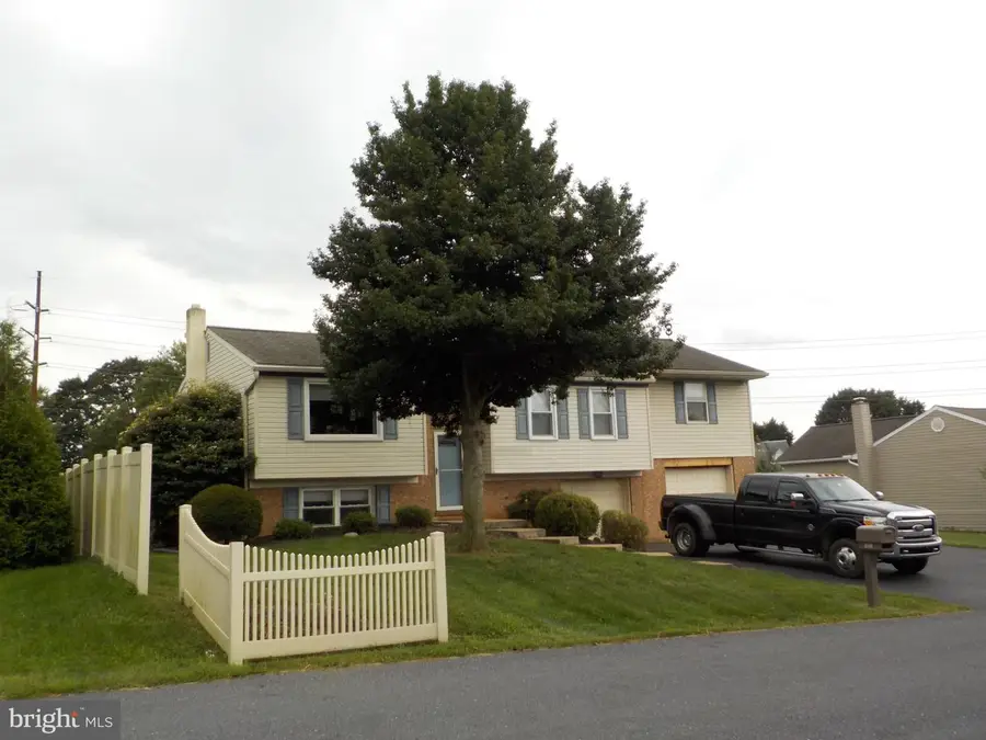 1031 Stellar Dr, Mount Joy, PA 17552 - #3