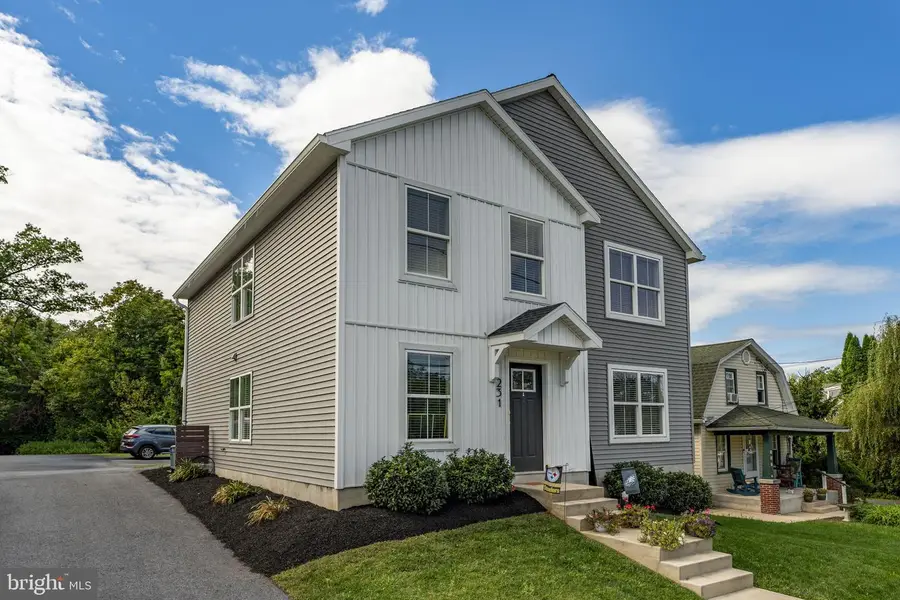 231 E Fulton St, Ephrata, PA 17522 - #2