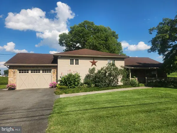 326 Pinkerton Rd, MOUNT JOY, PA 17552