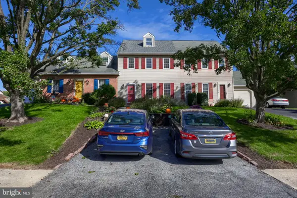 437 Deerfield Dr, MOUNT JOY, PA 17552