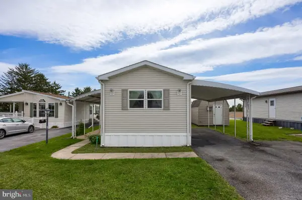 61 Ridgewood Mnr, MANHEIM, PA 17545