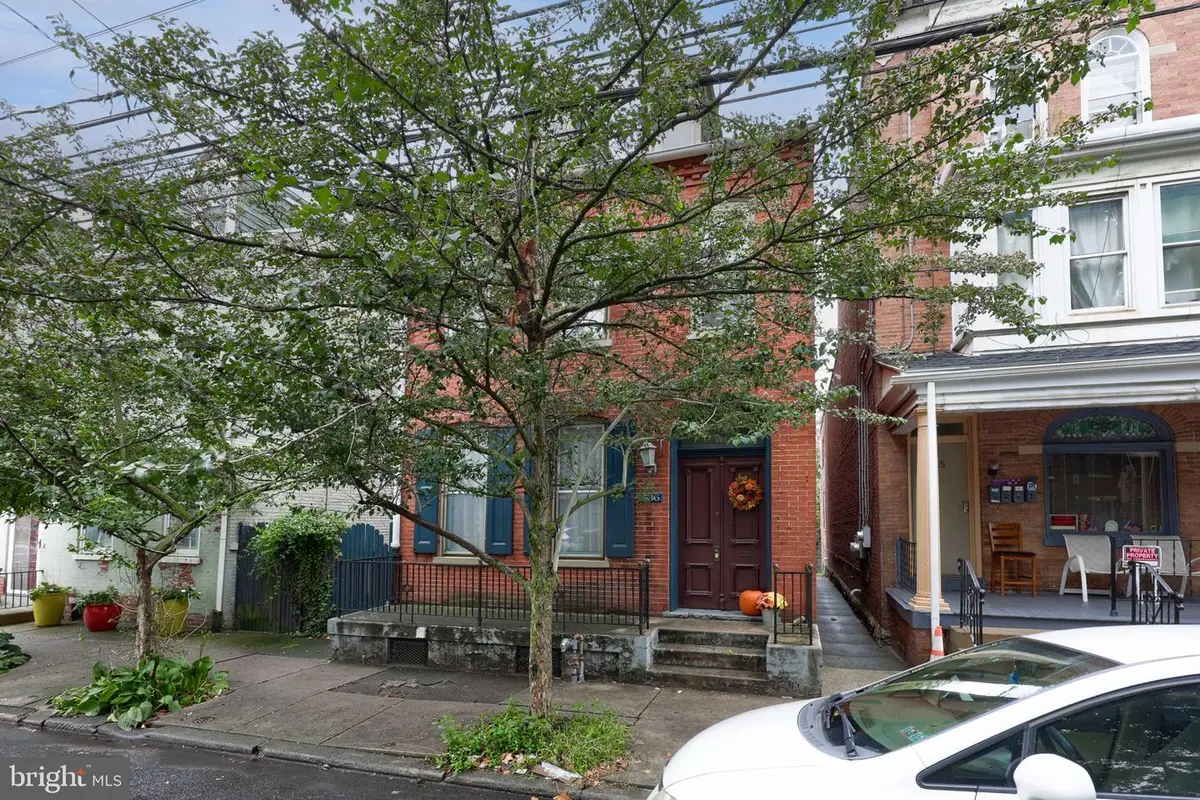 536 E King St, Lancaster, PA 17602 - #1