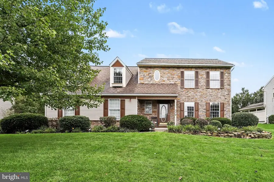 378 Squire Ln, Lititz, PA 17543 - #2