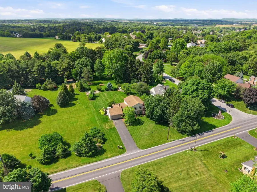 2115 Creek Hill Rd, Lancaster, PA 17601 - #2