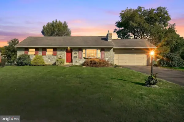 303 Rolling Ter, LEOLA, PA 17540