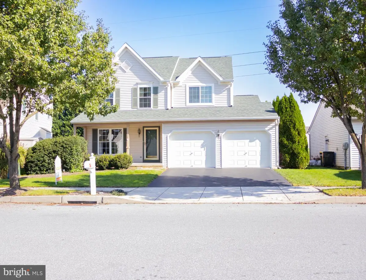 338 Cambridge Ln, Lititz, PA 17543 - #1