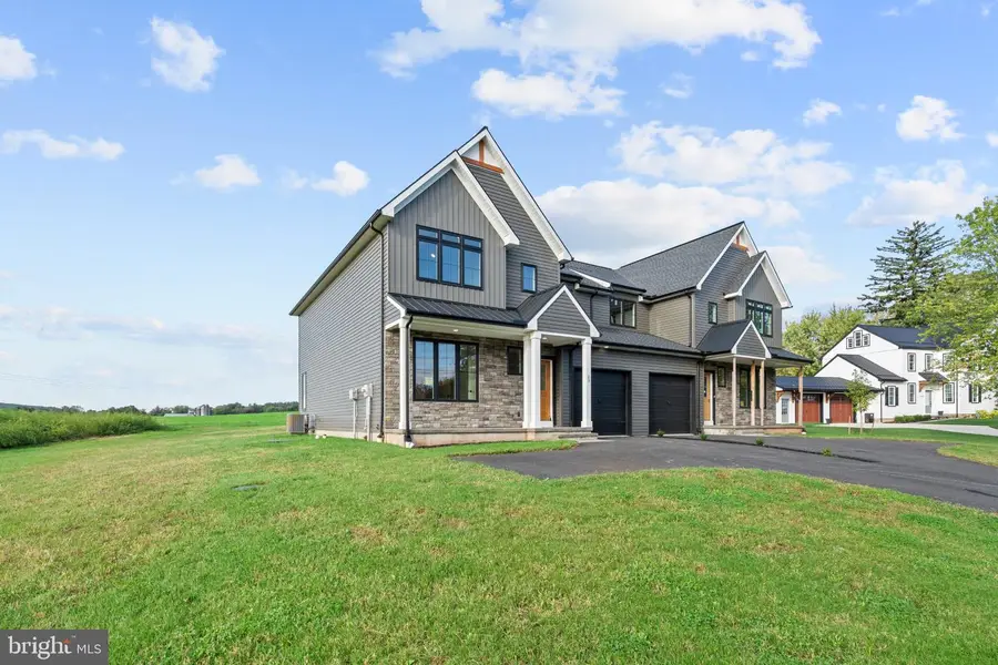 27 Lausch Rd, Denver, PA 17517 - #2