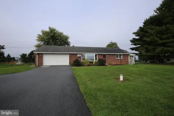1172 N Colebrook Rd, MANHEIM, PA 17545