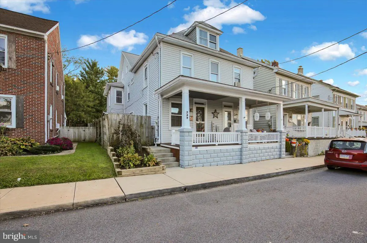 239 Lincoln Ave, Ephrata, PA 17522 - #1