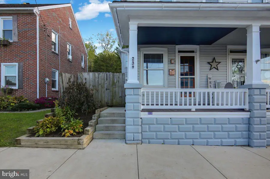 239 Lincoln Ave, Ephrata, PA 17522 - #2