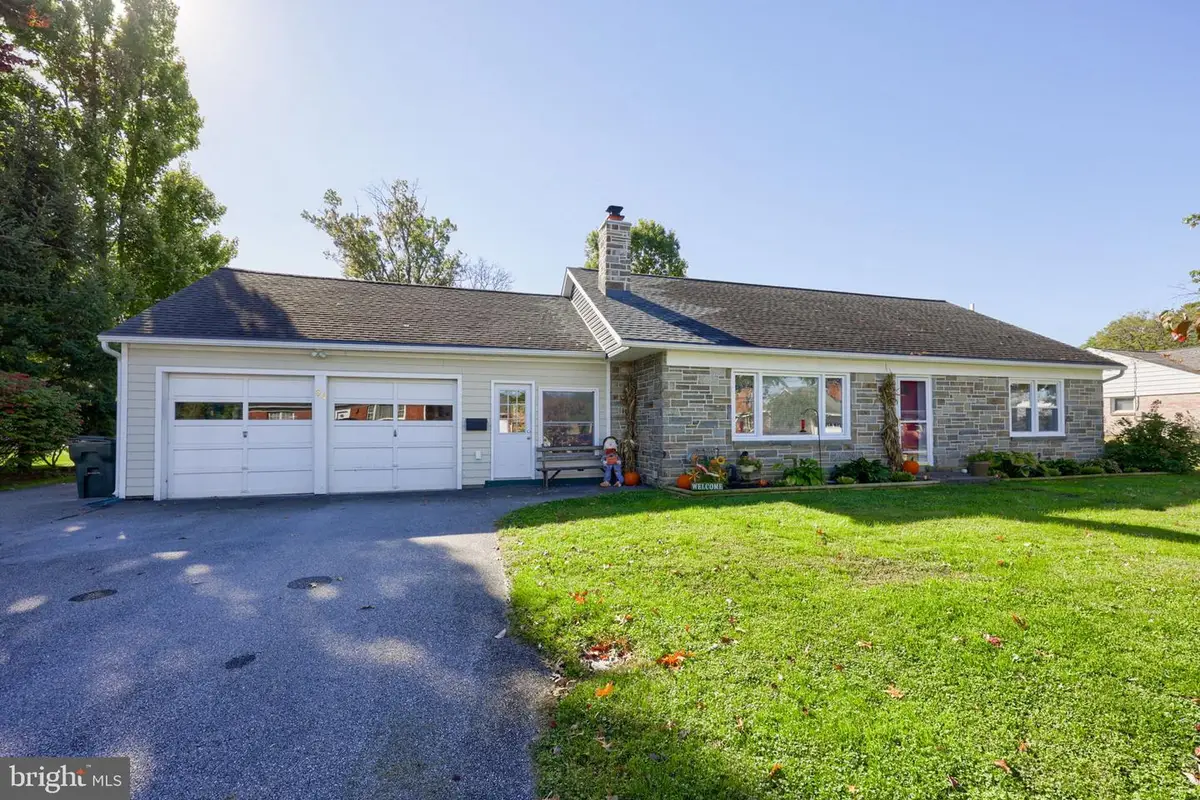 84 Rose Ave, Leola, PA 17540 - #1