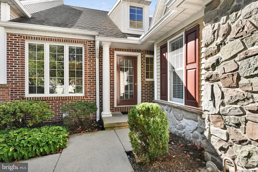 315 Great Lawn Cir, Lancaster, PA 17602 - #2