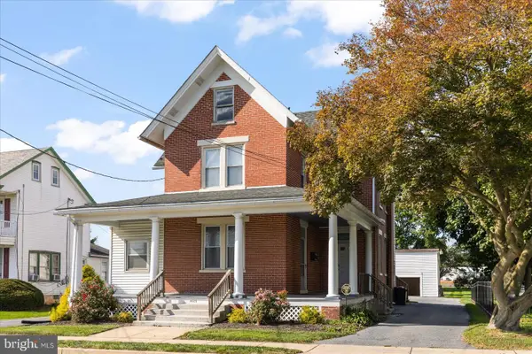 1625 State St, EAST PETERSBURG, PA 17520