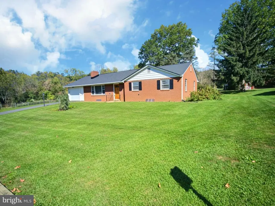 439 N 5th St, Columbia, PA 17512 - #2