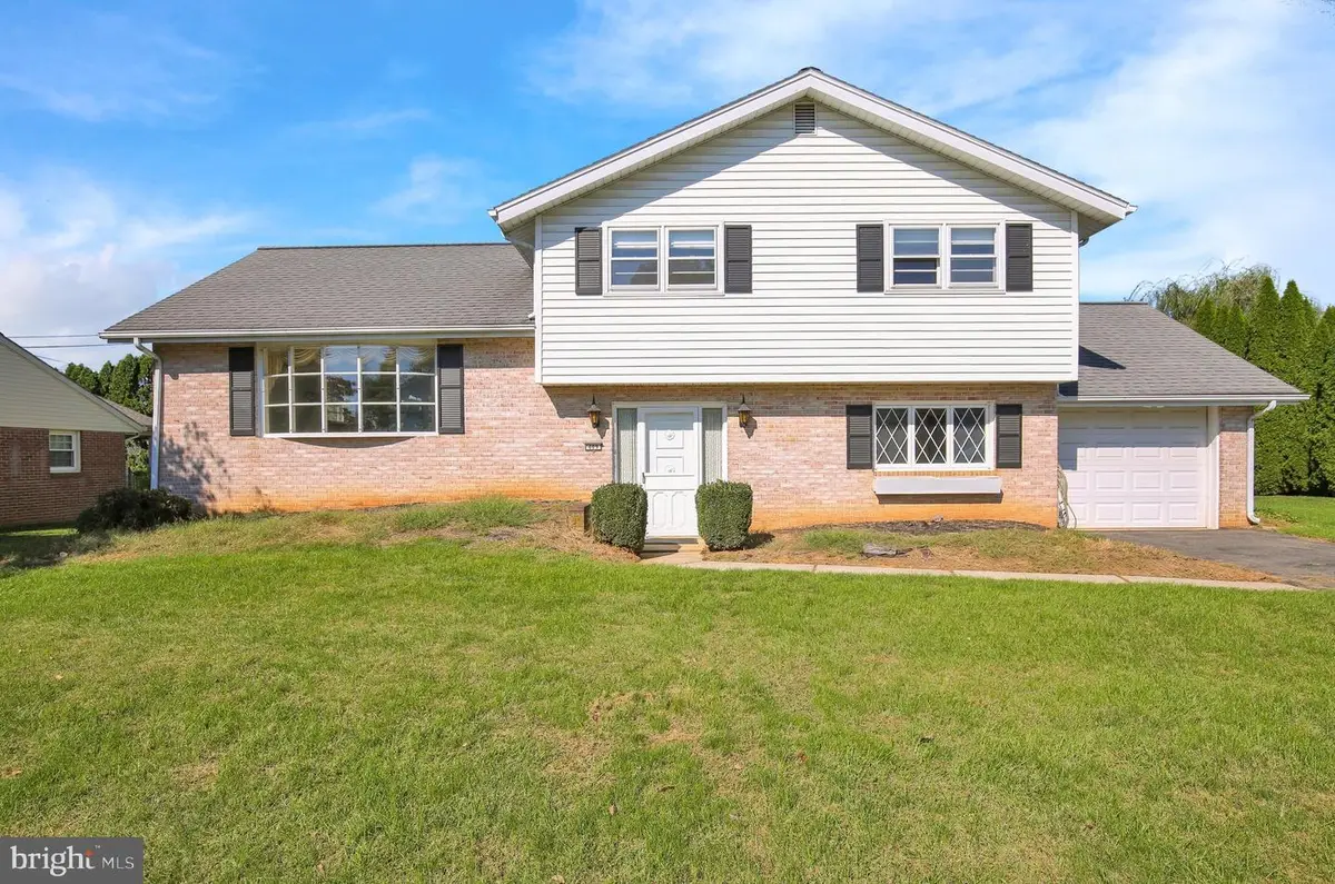 409 Belair Dr, Lancaster, PA 17601 - #1